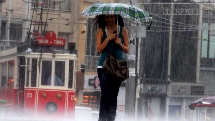 Sel, su baskını, yıldırım, ulaşımda aksamalar... Meteoroloji'den dikkat çeken uyarı