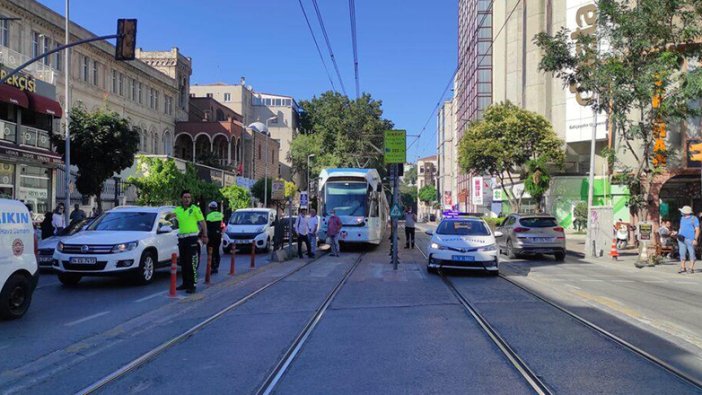 Karaköy'de tramvay yolunda kaza!