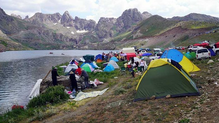 Mehmetçik'in armağanı Cilo Dağı'na kampçılar akın etti!