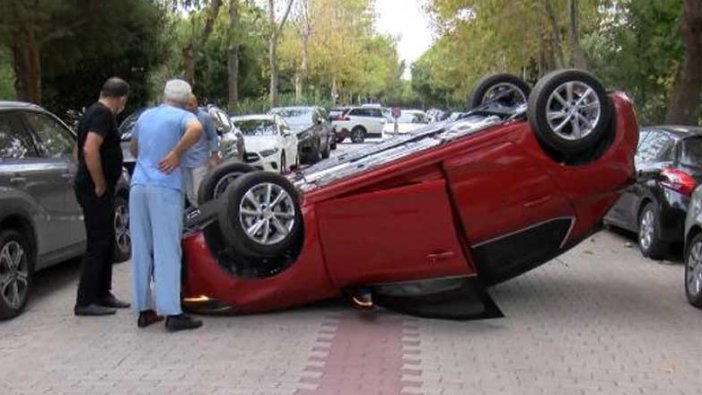 Bakırköy'de Gülin Doğan isimli sürücü tümsekten geçerken kaza yaptı!