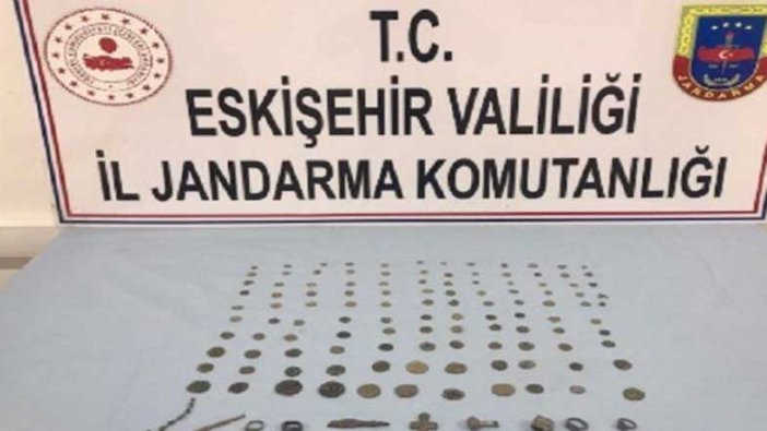 Otomobilde 125 parça tarihi eserle yakalandılar