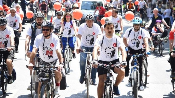 Kadıköy'de pedallar 100'üncü yıl için döndü