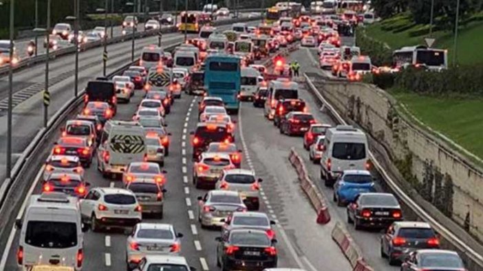 Haftanın ilk günü trafik çilesi!