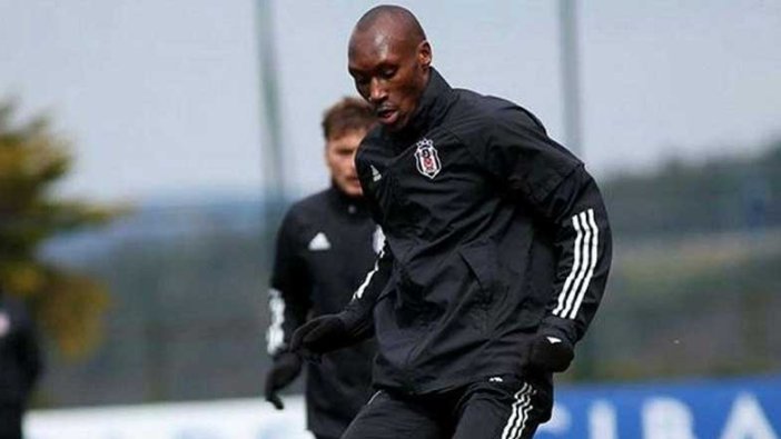 Beşiktaş'a Atiba Hutchinson'dan kötü haber geldi.