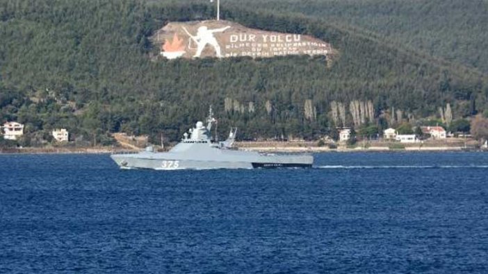 Rus savaş gemisi, Çanakkale Boğazı’ndan geçti