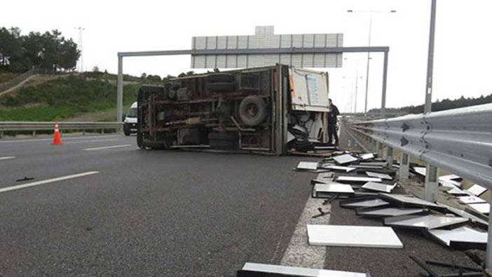 Ümraniye Kuzey Marmara Otoyolu'nda korkunç kaza!