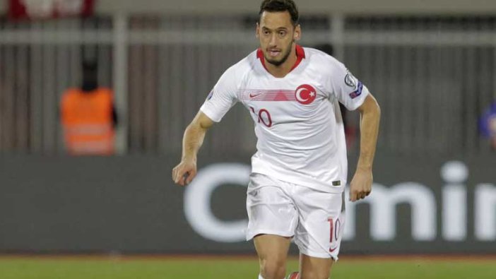 Hakan Çalhanoğlu'na tazminat davası