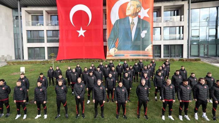 A Millî Takım, Ulu Önder Atatürk'ü andı