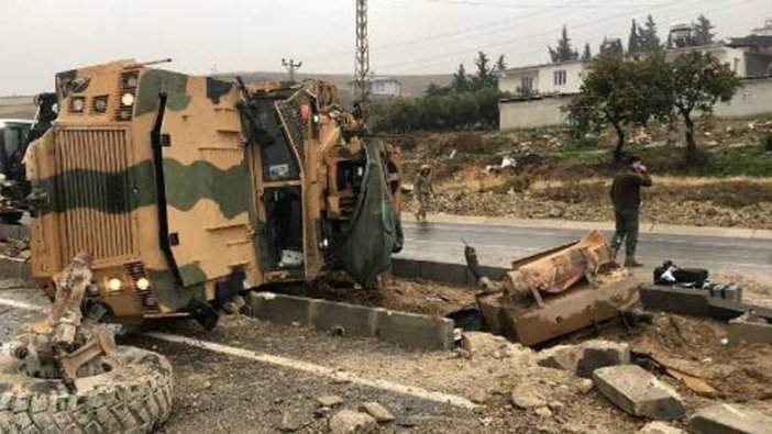 Hatay'da askeri araç devrildi