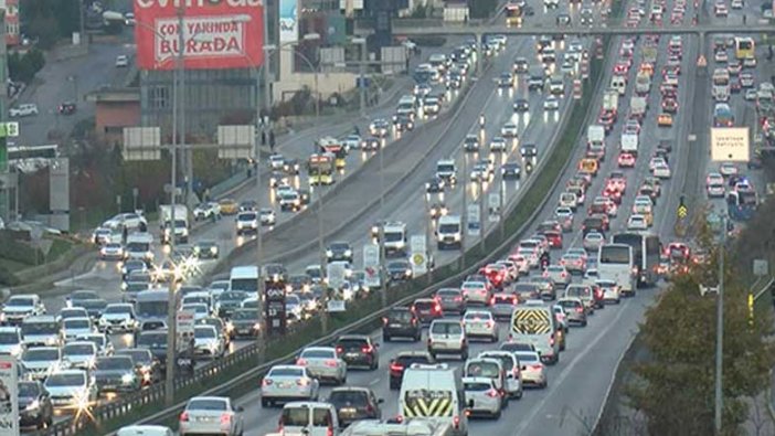 Ara tatilin ardından, trafik yoğunluğu!