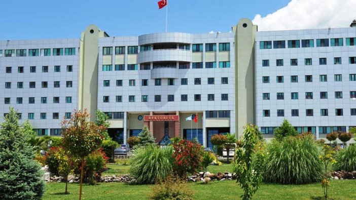 Balıkesir Üniversitesi 15 Sözleşmeli Personel alıyor