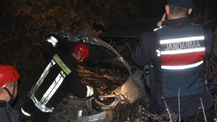 Manisa'da otomobil şarampole devrildi: 4 yaralı