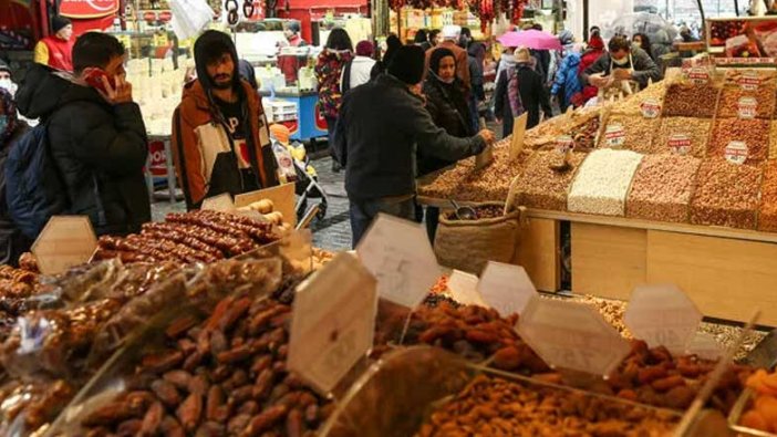 Kuru yemiş yılbaşına küçük kasede giriyor