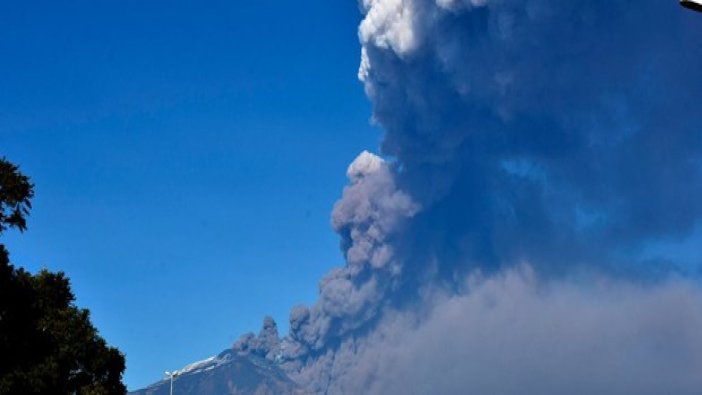 Etna yanardağı aktif duruma geçti