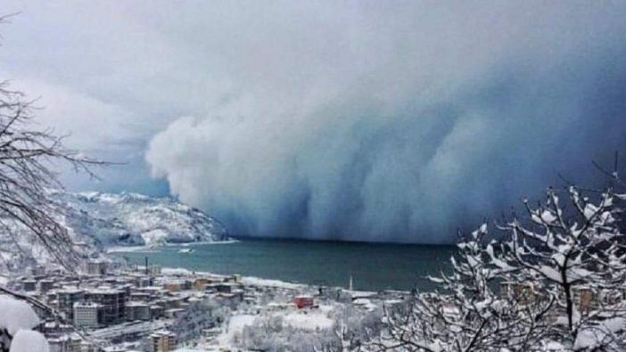 Artvin'de kar fırtınası böyle görüntülendi