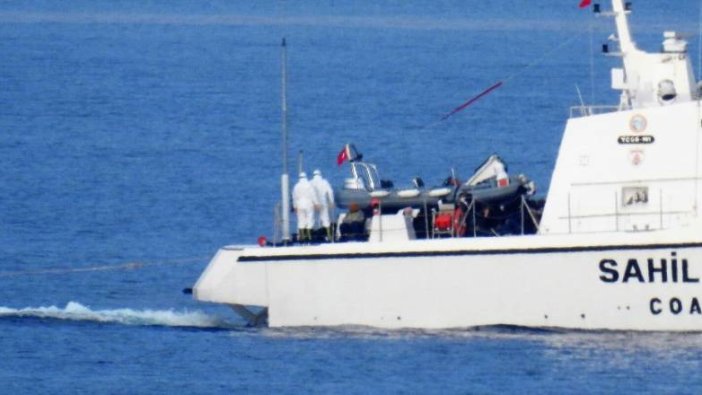 Yunan askeri göçmenlerin yakıtını alıp ölüme terk etti