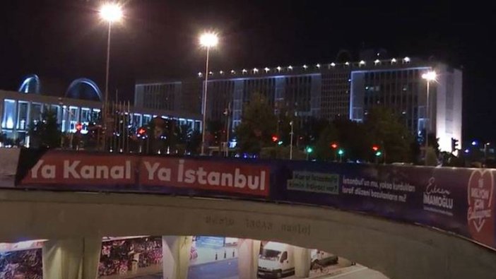 İBB'nin afişlerine gece yarısı operasyonu