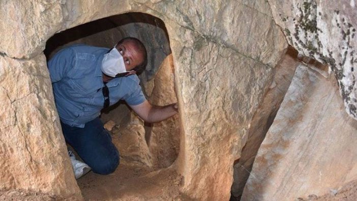 Hakkari'de merak uyandıran 3 odalı mezar