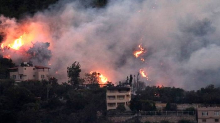 Hatay yanmıyor, yakılıyor!