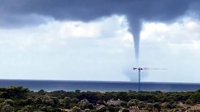 Antalya'da korku dolu anlar! Hortum böyle görüntülendi