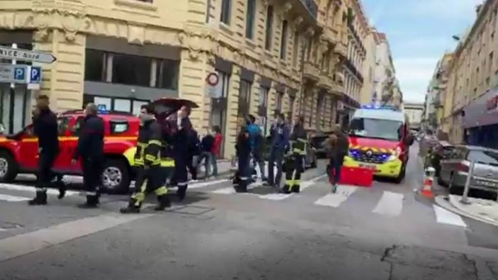 Fransa'da kilise önünde saldırı