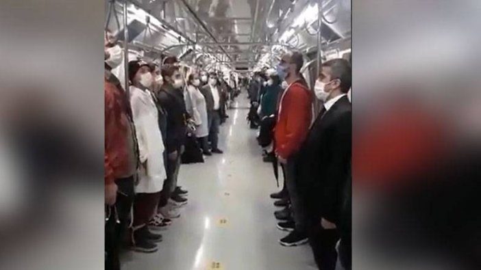 Metroda duygulandıran görüntüler