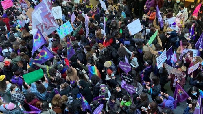 Feminist Gece Yürüyüşü başladı