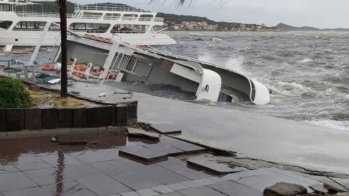 Ayvalık'ta kıyamet koptu! İzmir'de vapur seferleri iptal edildi