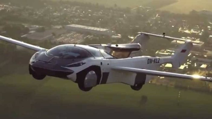 Uçan otomobil AirCar'dan test uçuşu