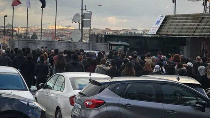 Saat 09:05'te Türkiye'de hayat durdu! Türk Milleti Büyük Önder'ini böyle andı