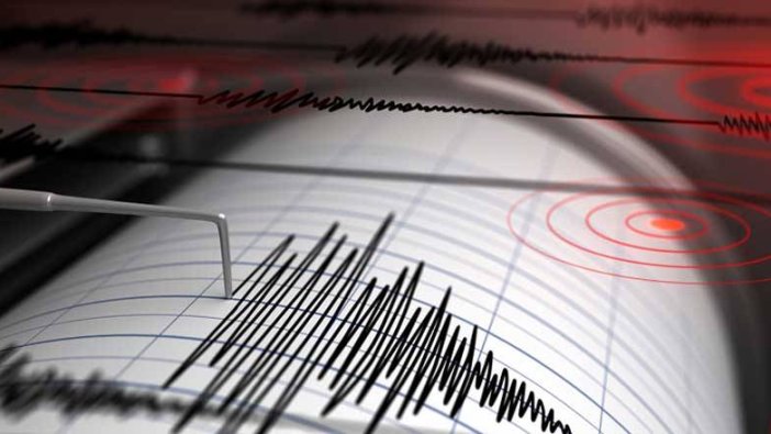 İzmir'de 5,1 büyüklüğünde deprem