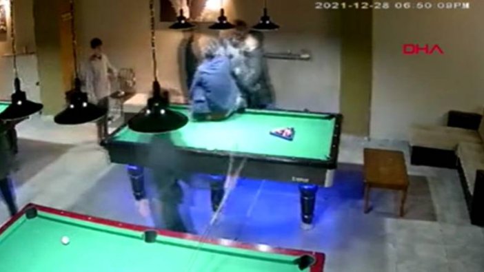 Bilardo salonunda yumruklu istekalı kavga