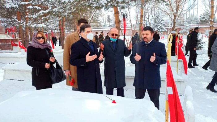 İYİ Partili Naci Cinisli: Tarih ilk defa bir dirilişin böylesine kuvvetle olduğuna şahitlik etti