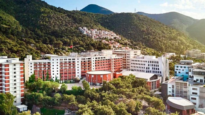 İzmir Ekonomi Üniversitesi 6 Araştırma ve Öğretim Görevlisi alıyor