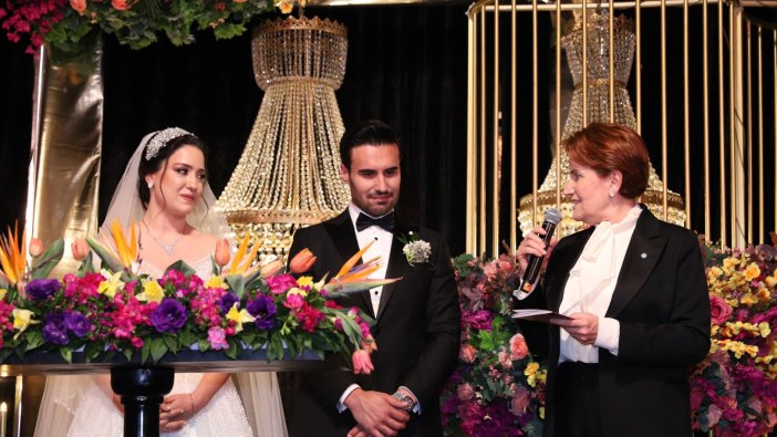 İYİ Parti Genel Başkanı Meral Akşener nikah şahidi oldu