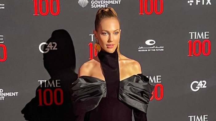 Meryem Uzerli ‘Time’ galasında büyüledi 