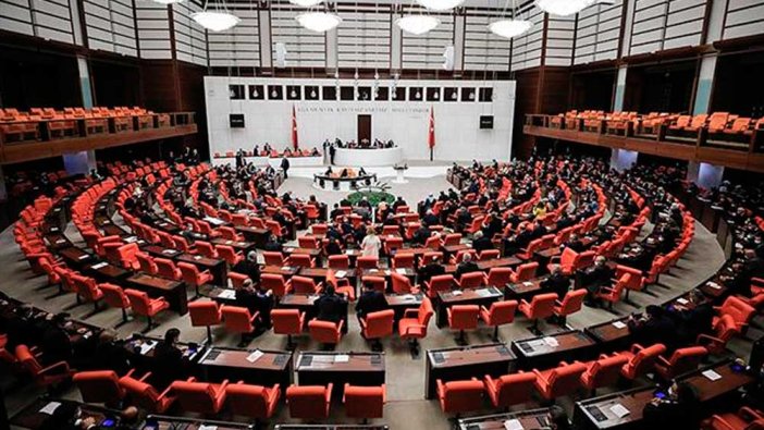 Muhtar maaşlarına düzenleme getiren teklif yasalaştı