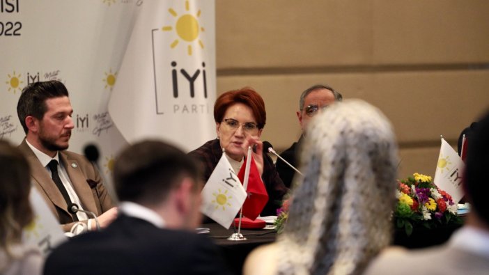 İYİ Parti Genel Başkanı Meral Akşener gençlerle buluştu