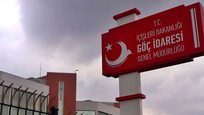 Göç İdaresi'nden 'yetersiz personel' açıklaması