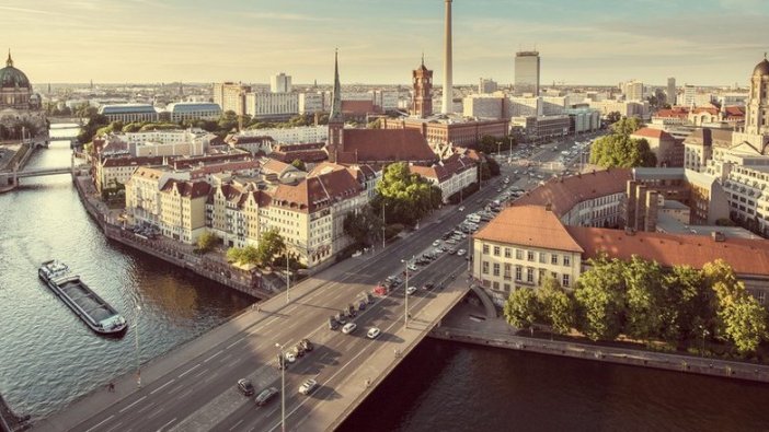 Berlin'de ev kiralarına beş yıl zam yok!