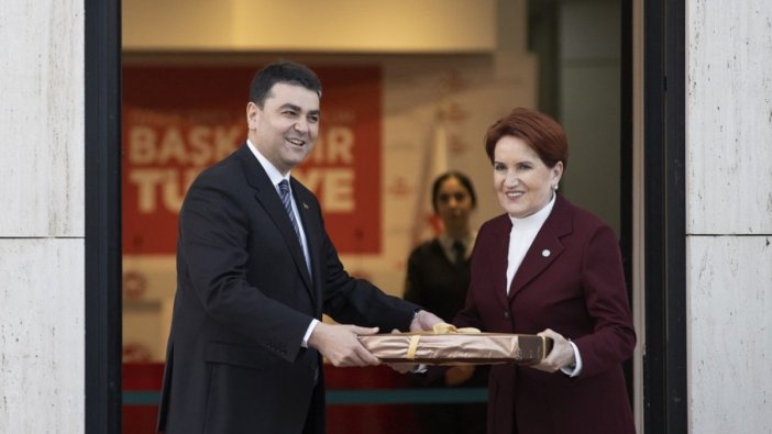 Meral Akşener Gültekin Uysal'a eli boş gitmedi