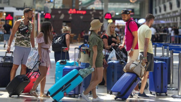 Türkiye’ye gelen yabancı turistlere sağlık kartı uygulaması