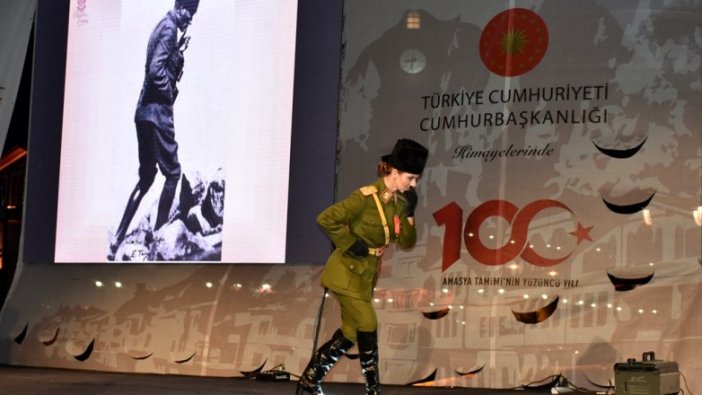 Atatürk'ün kıyafetlerine büyük ilgi