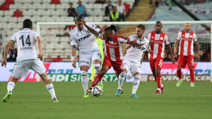 Konyaspor ikincilik yarışında ağır yara aldı