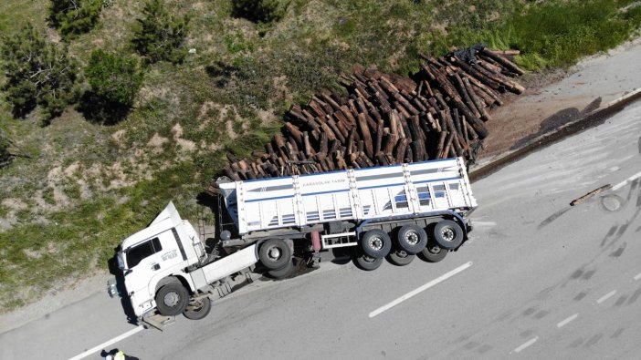 Devrilen tırdan kurtarıldı ilk onu sordu