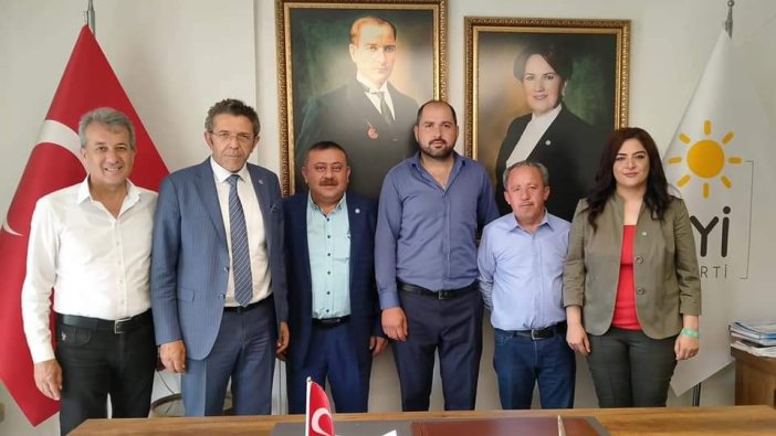 Şükrü Averi, İYİ Parti saflarına katıldı