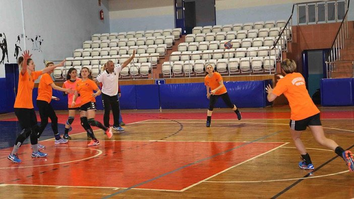 Hentbolda şampiyon Kastamonu Belediyespor