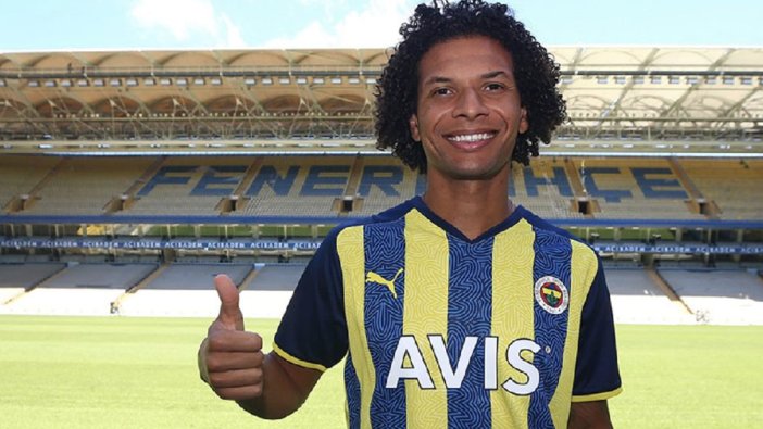 Fenerbahçe bir transferi daha açıkladı: Yeni sambacı formayı giydi!