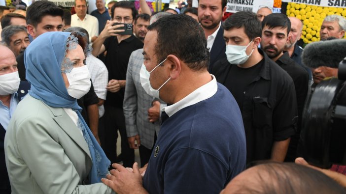 İYİ Parti Genel Başkanı Meral Akşener cenaze törenine katıldı