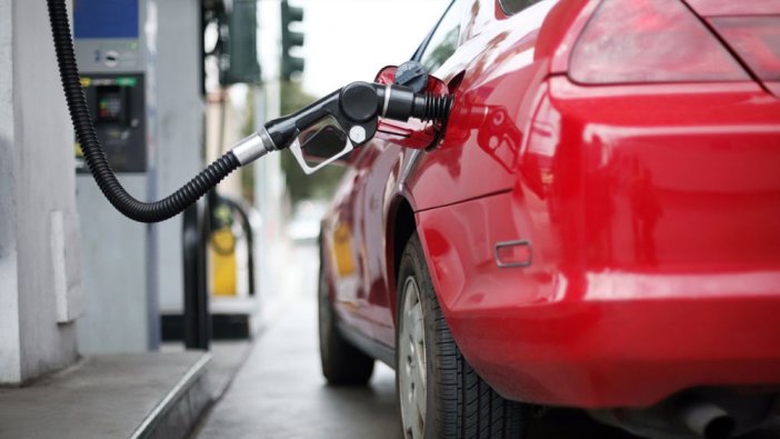 Benzine gelen zam yüzde 130'u aştı